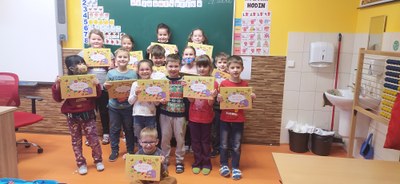 Prvňáčci a jejich kniha "Můj první rok ve škole"