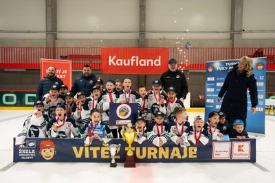 Tým HC Vítkovice Ridera vyhrál extraligové kolo turnaje Puky pomáhají. Blahopřejeme!