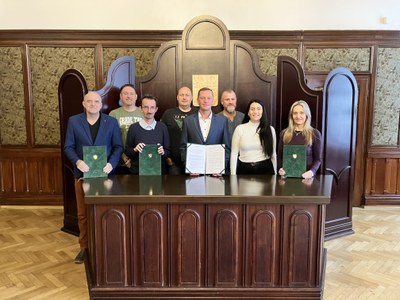 Ve Vítkovicích byla dnes podepsána koaliční smlouva!